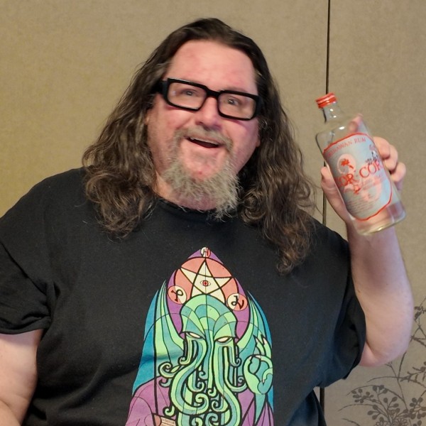 Cor holding Cor rum